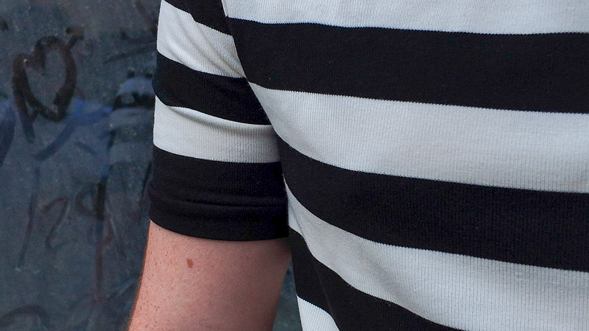 Quiet Lines Tee - Black - Product photo 8